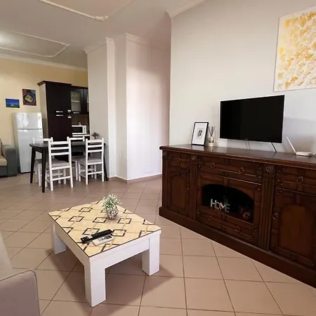 Mikael Apartment Durres