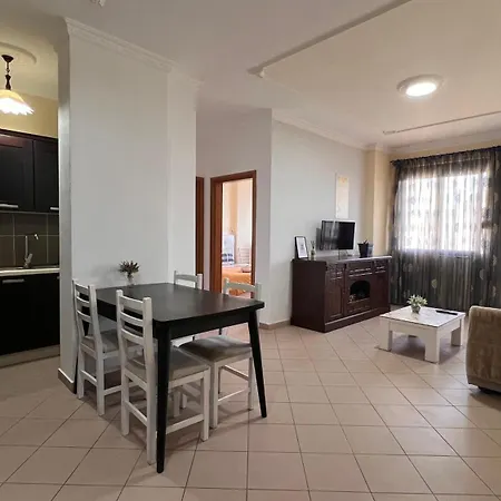 Mikael Apartment Durres